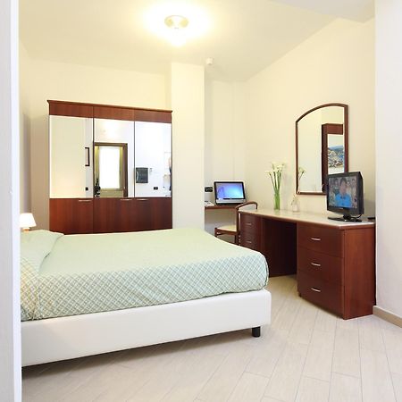 דייבה מרינה Residence Hotel Kriss מראה חיצוני תמונה