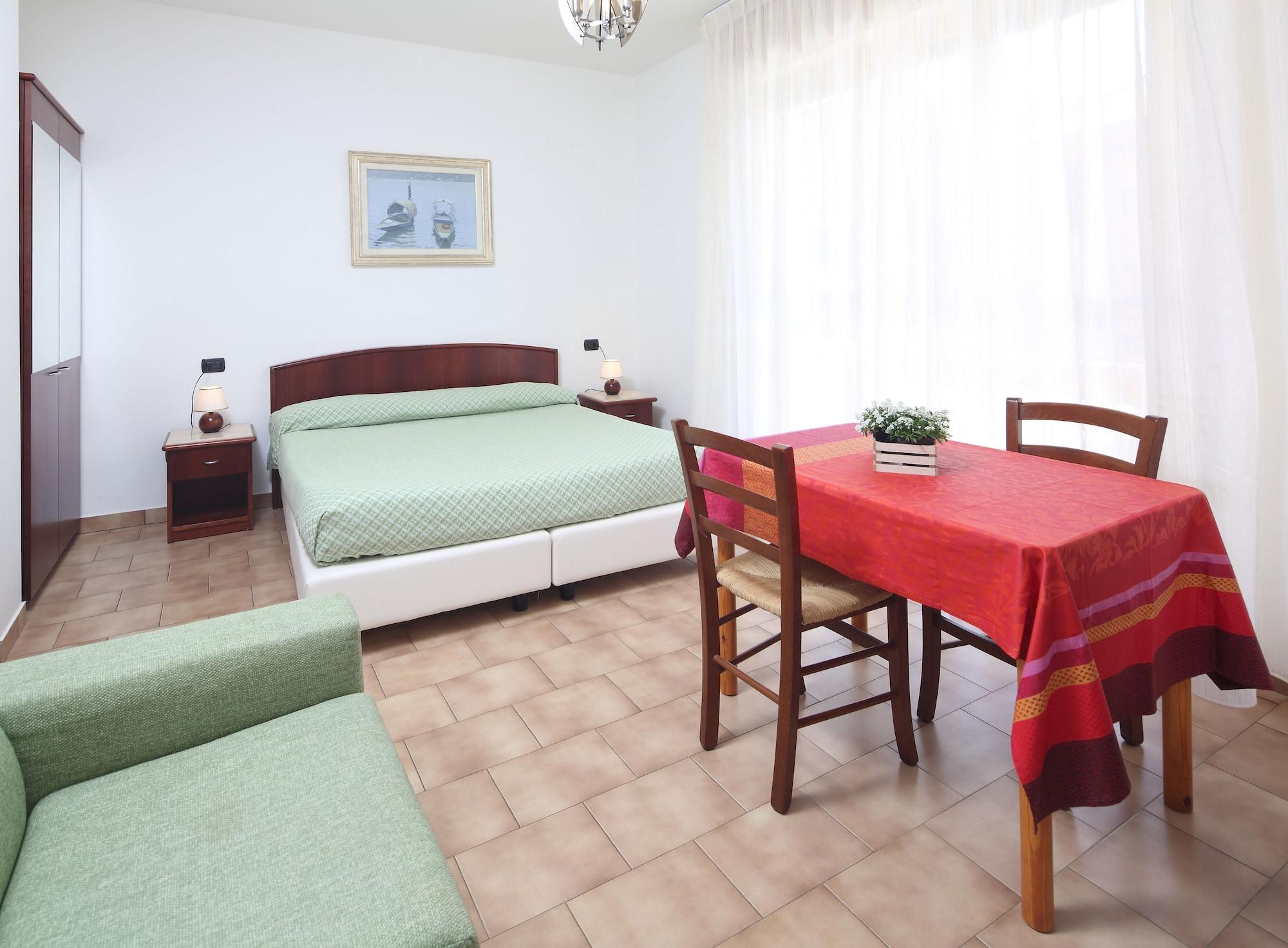 דייבה מרינה Residence Hotel Kriss מראה חיצוני תמונה