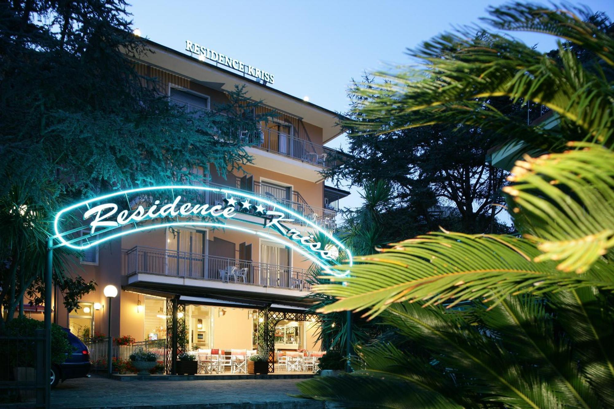דייבה מרינה Residence Hotel Kriss מראה חיצוני תמונה