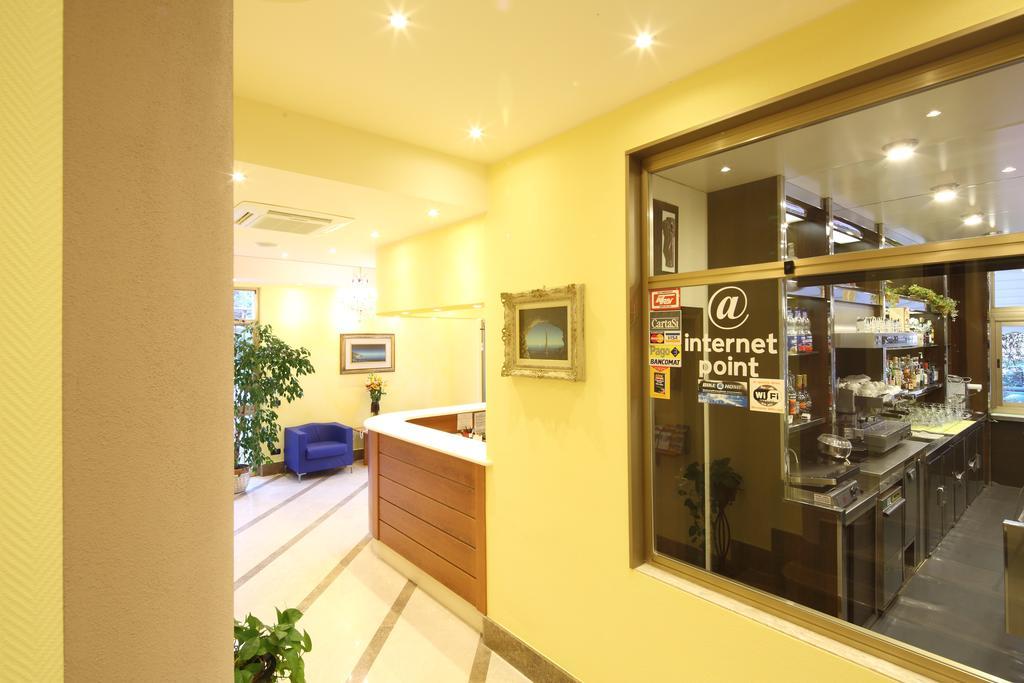 דייבה מרינה Residence Hotel Kriss מראה חיצוני תמונה