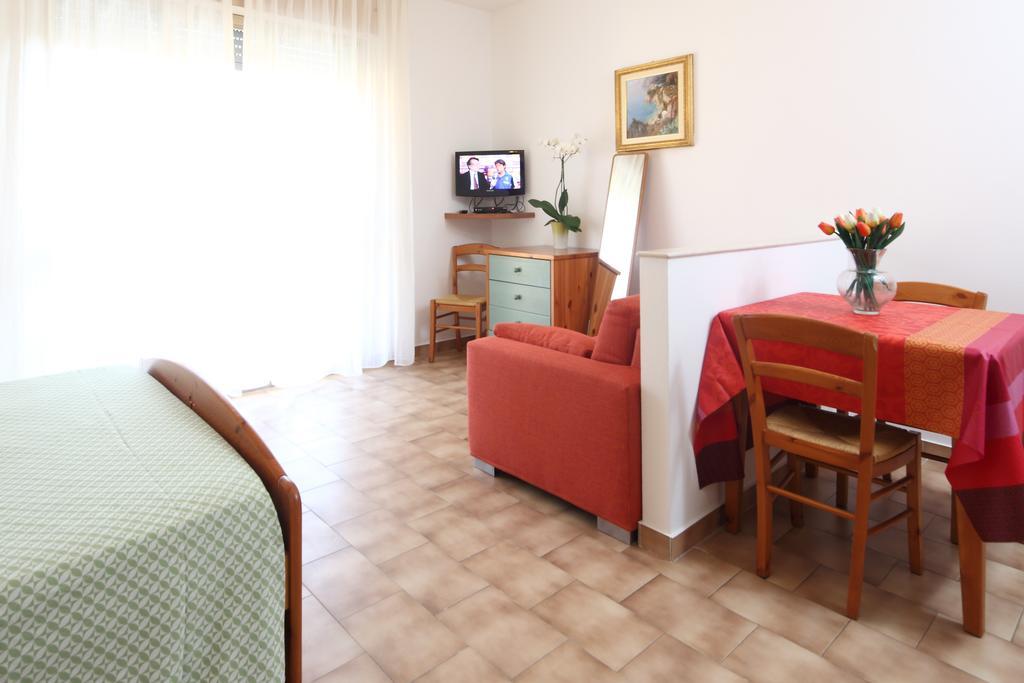 דייבה מרינה Residence Hotel Kriss מראה חיצוני תמונה