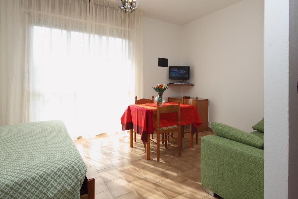 דייבה מרינה Residence Hotel Kriss מראה חיצוני תמונה