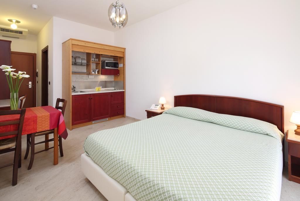 דייבה מרינה Residence Hotel Kriss מראה חיצוני תמונה